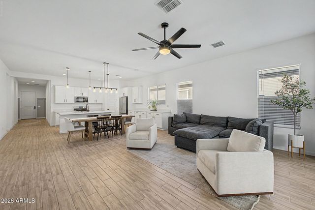 11303 E UTAH Avenue, Mesa, AZ 85212