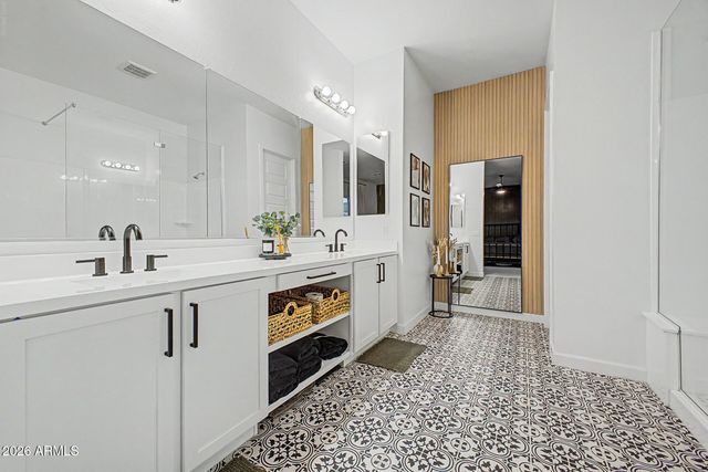 11303 E UTAH Avenue, Mesa, AZ 85212