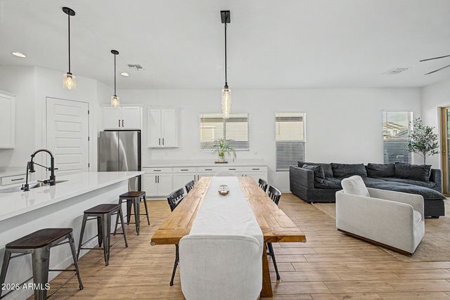 11303 E UTAH Avenue, Mesa, AZ 85212