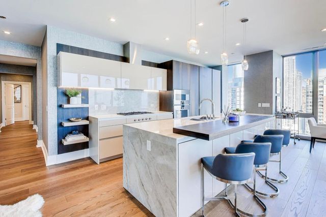 363 E Wacker Drive 2108, Chicago, IL 60601