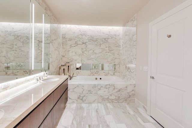 363 E Wacker Drive 2108, Chicago, IL 60601