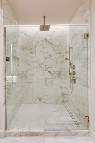 363 E Wacker Drive 2108, Chicago, IL 60601