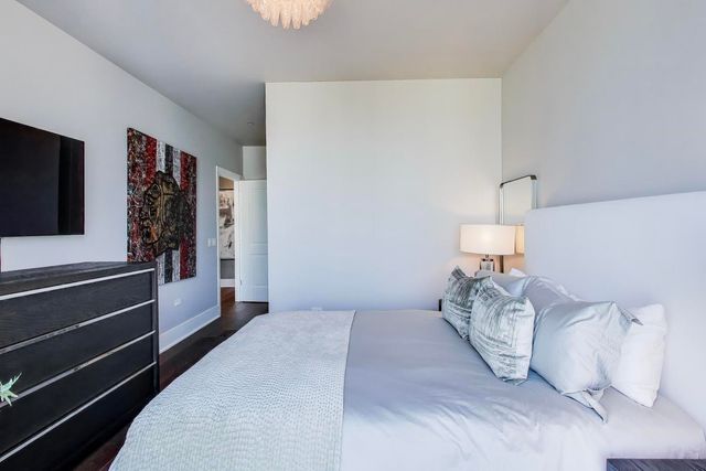 363 E Wacker Drive 2108, Chicago, IL 60601