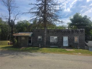 359 Ewing St, Meadowlands, PA 15347