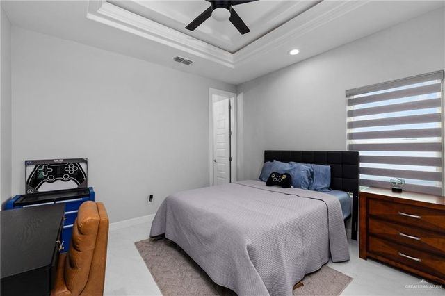 12829 N 38th Street, Edinburg, TX 78541