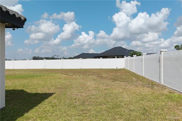 12829 N 38th Street, Edinburg, TX 78541