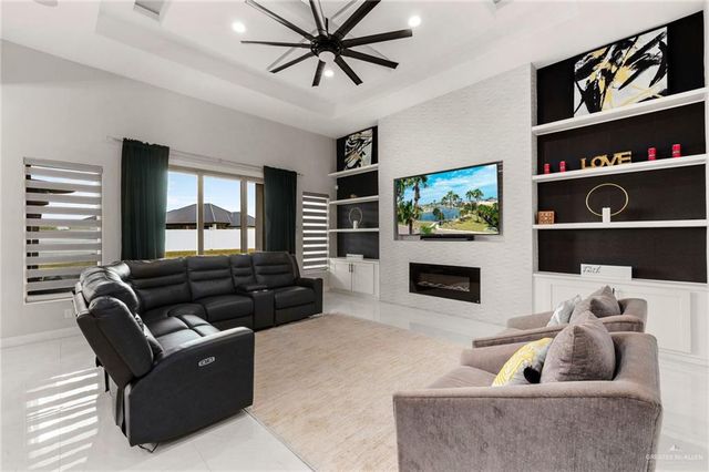 12829 N 38th Street, Edinburg, TX 78541