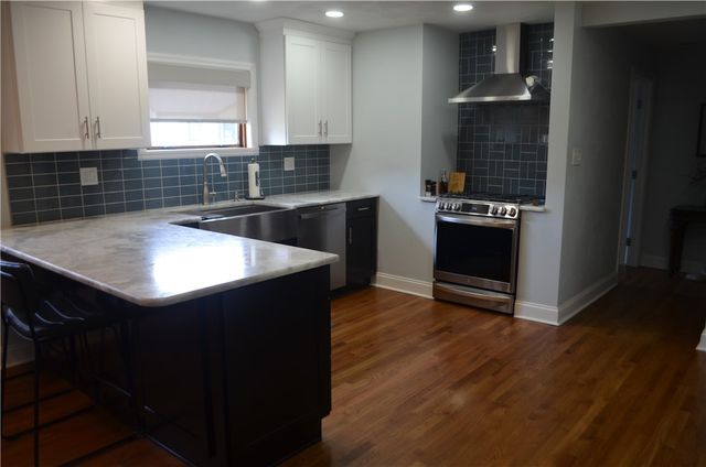 458 Bow St, Stockdale, PA 15483