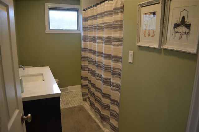 458 Bow St, Stockdale, PA 15483