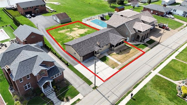 458 Bow St, Stockdale, PA 15483