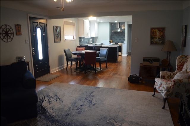 458 Bow St, Stockdale, PA 15483