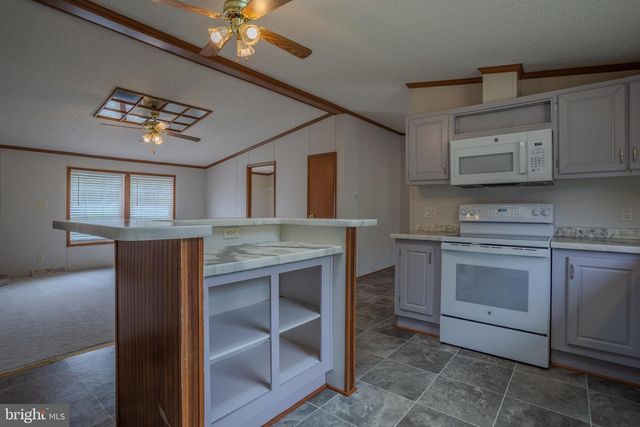 706 LOOP RD, Gerrardstown, WV 25420