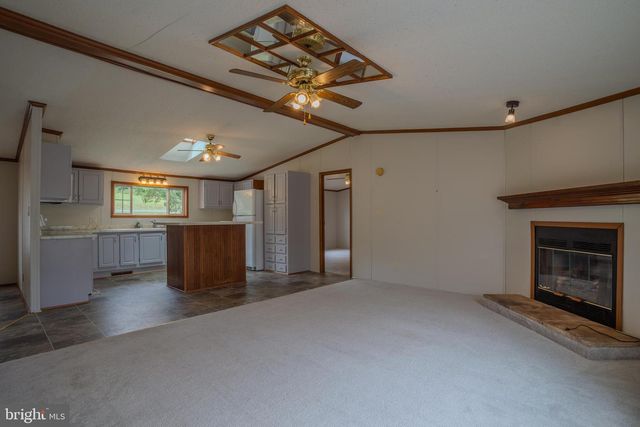 706 LOOP RD, Gerrardstown, WV 25420