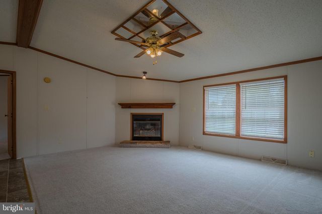 706 LOOP RD, Gerrardstown, WV 25420