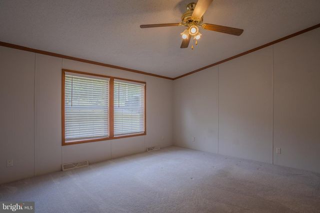 706 LOOP RD, Gerrardstown, WV 25420