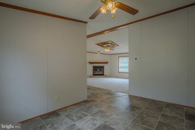 706 LOOP RD, Gerrardstown, WV 25420