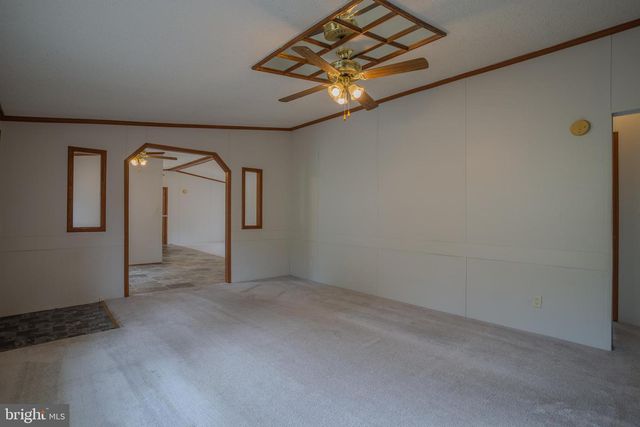 706 LOOP RD, Gerrardstown, WV 25420