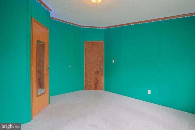 706 LOOP RD, Gerrardstown, WV 25420