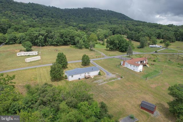 706 LOOP RD, Gerrardstown, WV 25420