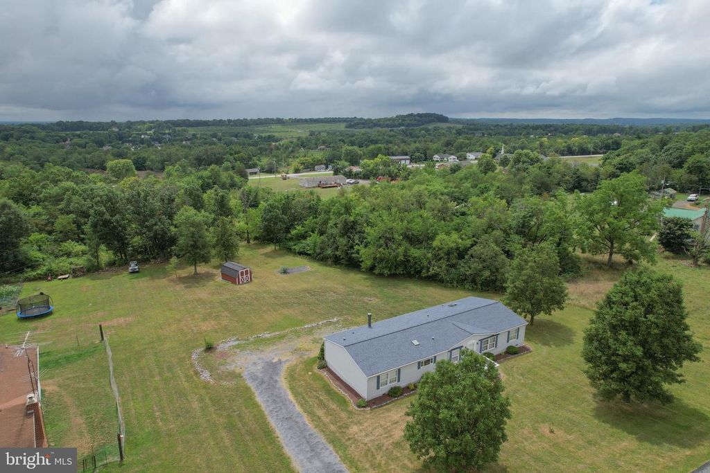 706 LOOP RD, Gerrardstown, WV 25420