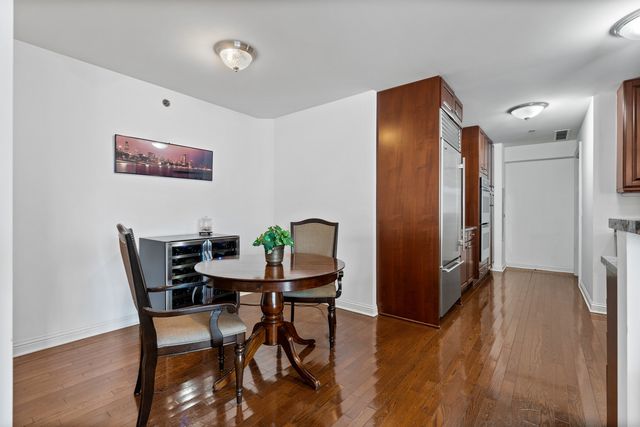 21 E Huron Street 2803, Chicago, IL 60611
