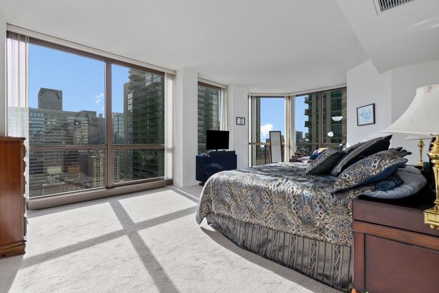 21 E Huron Street 2803, Chicago, IL 60611