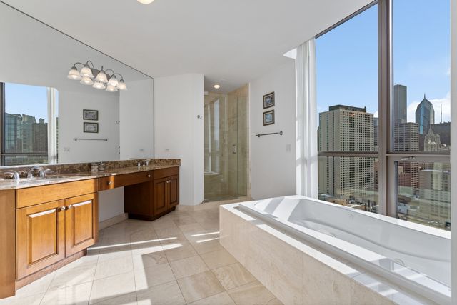 21 E Huron Street 2803, Chicago, IL 60611