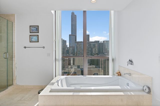 21 E Huron Street 2803, Chicago, IL 60611