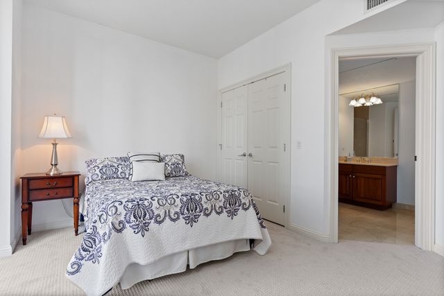 21 E Huron Street 2803, Chicago, IL 60611