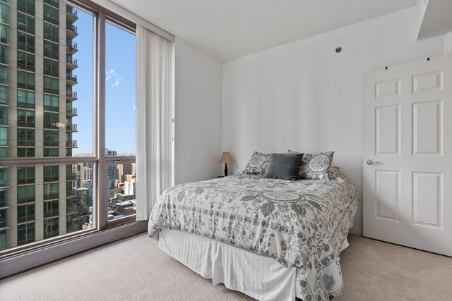 21 E Huron Street 2803, Chicago, IL 60611