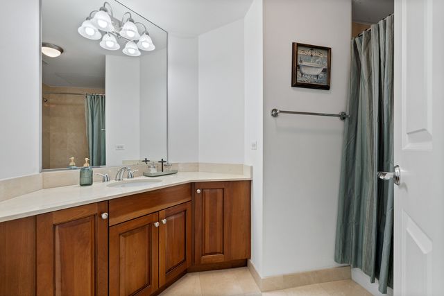 21 E Huron Street 2803, Chicago, IL 60611