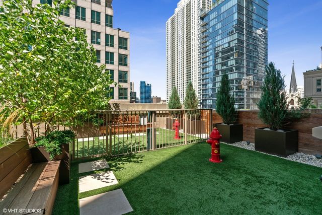 21 E Huron Street 2803, Chicago, IL 60611