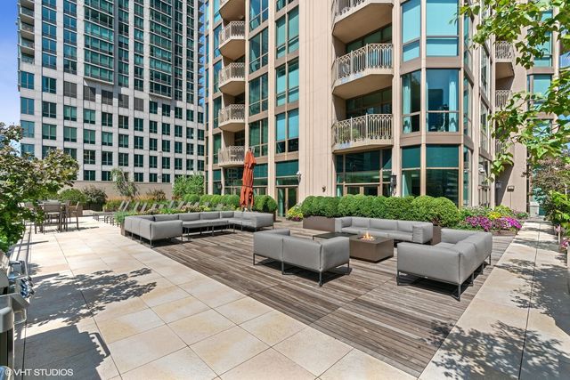 21 E Huron Street 2803, Chicago, IL 60611
