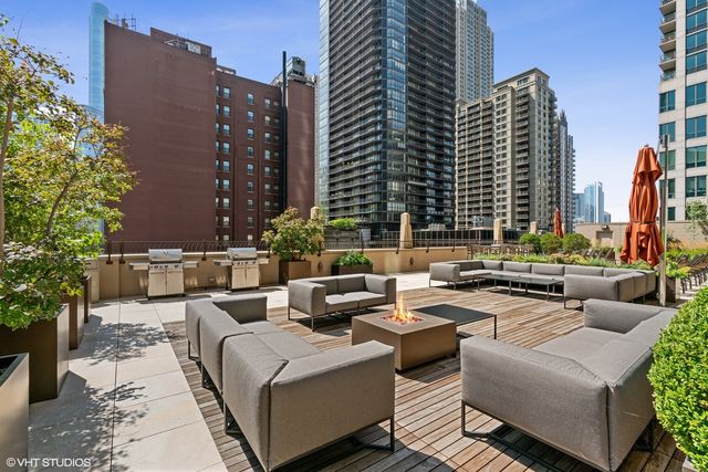 21 E Huron Street 2803, Chicago, IL 60611