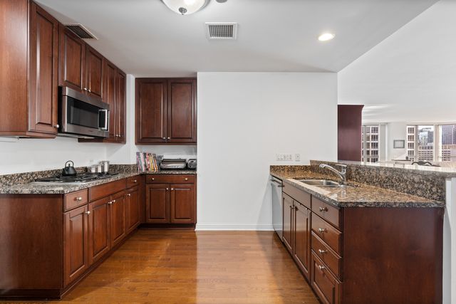 21 E Huron Street 2803, Chicago, IL 60611
