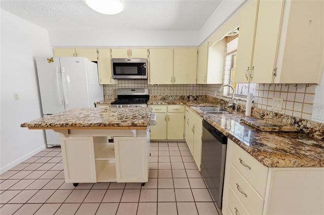 644 E CENTRAL AVENUE, Eagle Lake, FL 33839