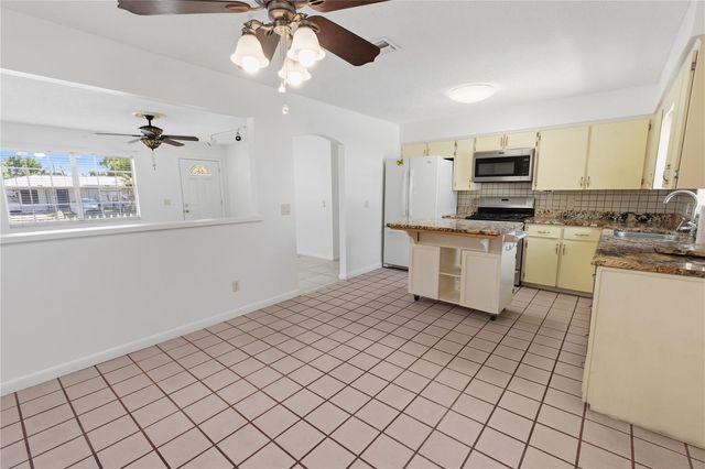 644 E CENTRAL AVENUE, Eagle Lake, FL 33839