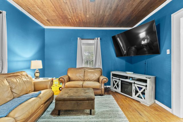 10878 Stuart, Brownsboro, TX 75756