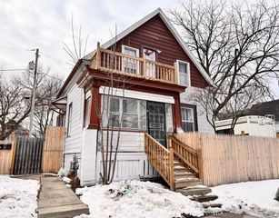 3039 N 10th LANE, Milwaukee, WI 53206