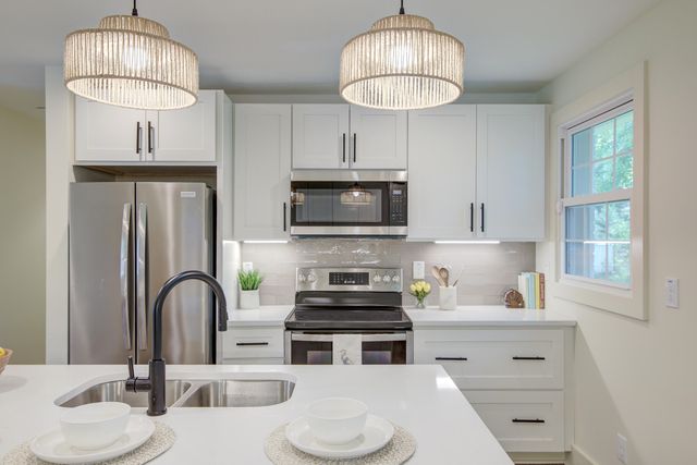 1846 Hazelwood Drive, Charleston, SC 29407