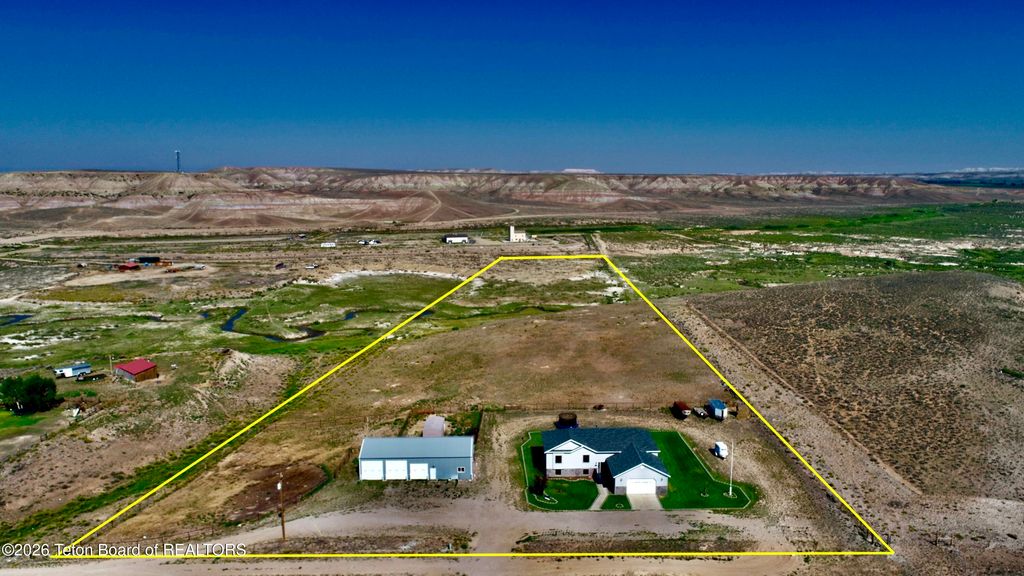 226 RED HILL Avenue, Marbleton, WY 83113 photo 2