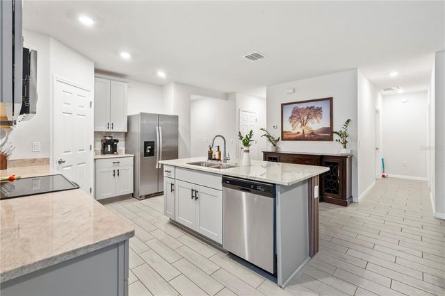 551 AMADORAS WAY, St Cloud, FL 34771