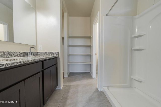 5206 E Gummite Drive, San Tan Valley, AZ 85143
