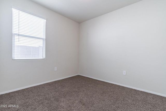5206 E Gummite Drive, San Tan Valley, AZ 85143