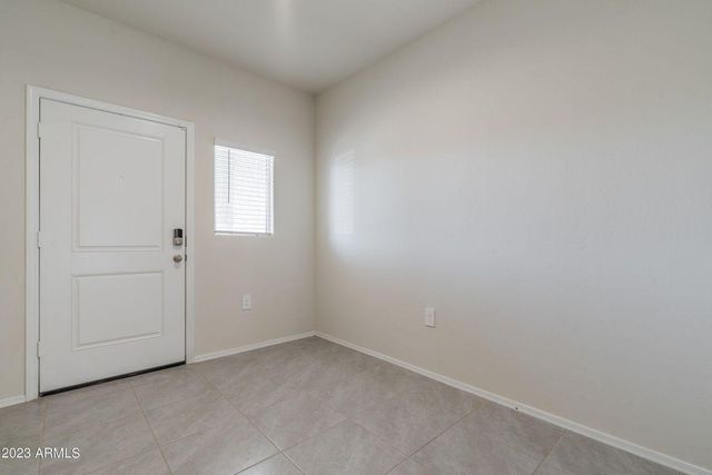 5206 E Gummite Drive, San Tan Valley, AZ 85143