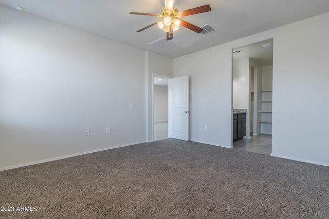 5206 E Gummite Drive, San Tan Valley, AZ 85143