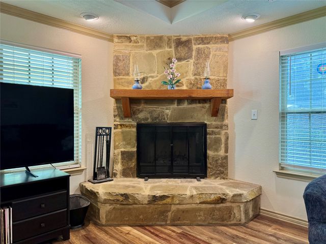 704 Legendary Lane, Gun Barrel City, TX 75156