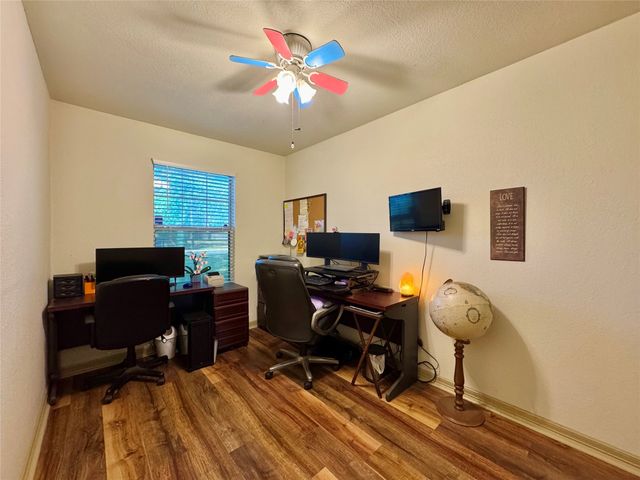 704 Legendary Lane, Gun Barrel City, TX 75156