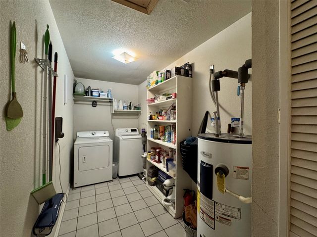 704 Legendary Lane, Gun Barrel City, TX 75156