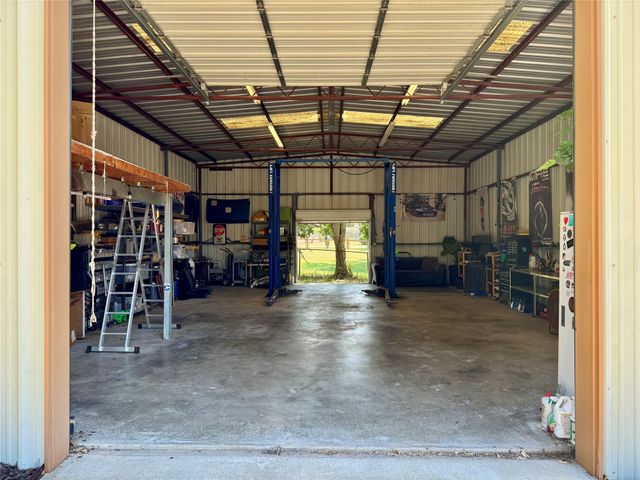 704 Legendary Lane, Gun Barrel City, TX 75156